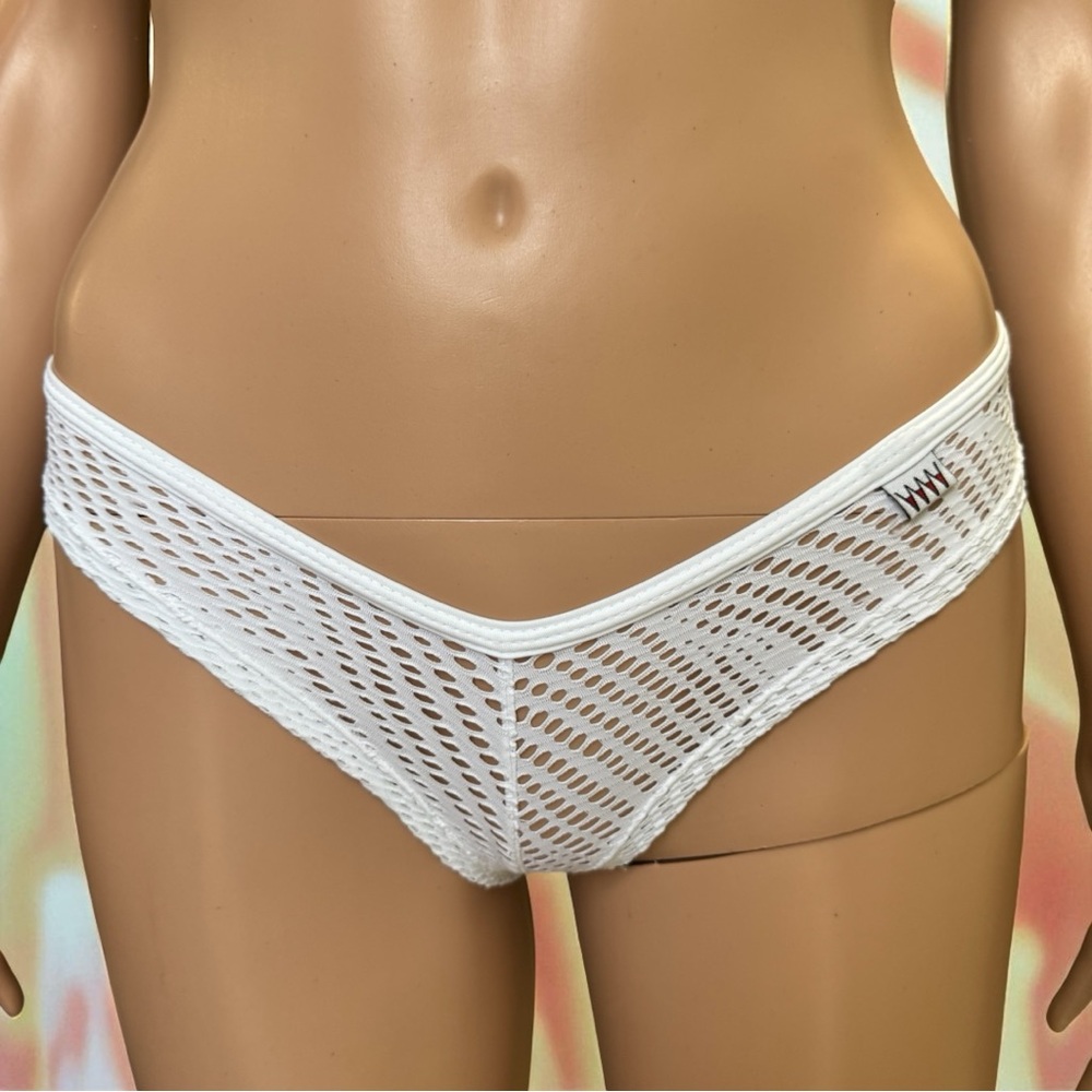 Elegant White Mesh beach bottom